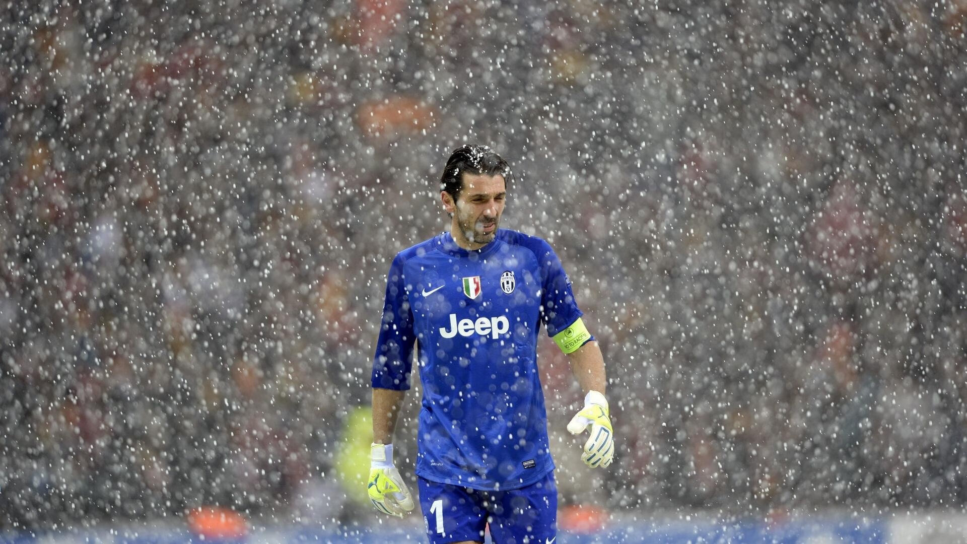 利物浦终结连败!范戴克怒批外界批评:简直荒谬,利物浦中后卫范迪克